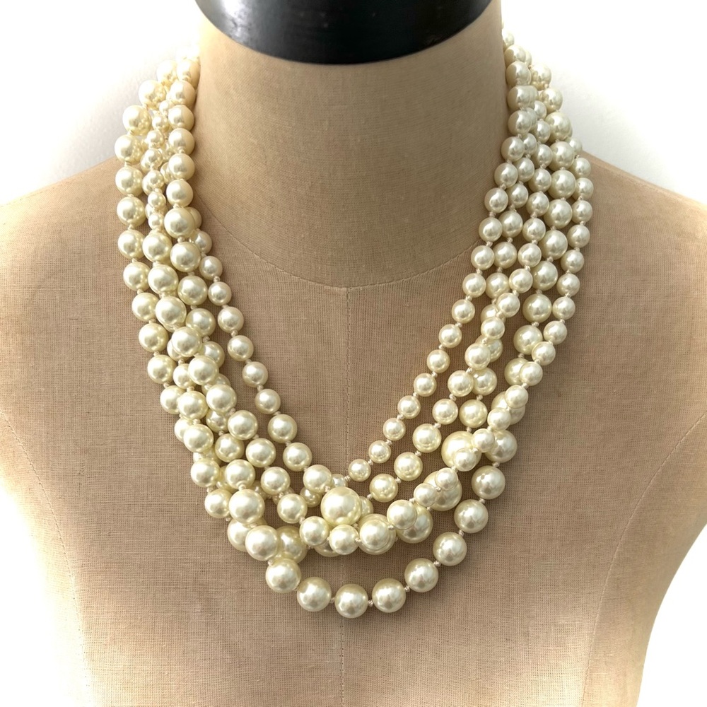 VINTAGE J CREW Pearl Necklace - Picture 2 of 3